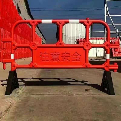 膠馬護欄進口塑料pe膠馬道路護欄隔離欄施工移動圍欄市政護欄圍